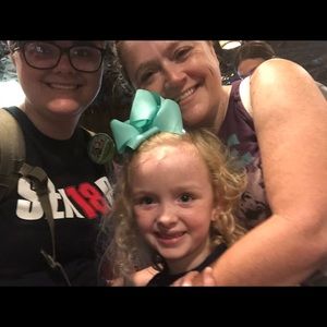 Meet your Posher, Claudine